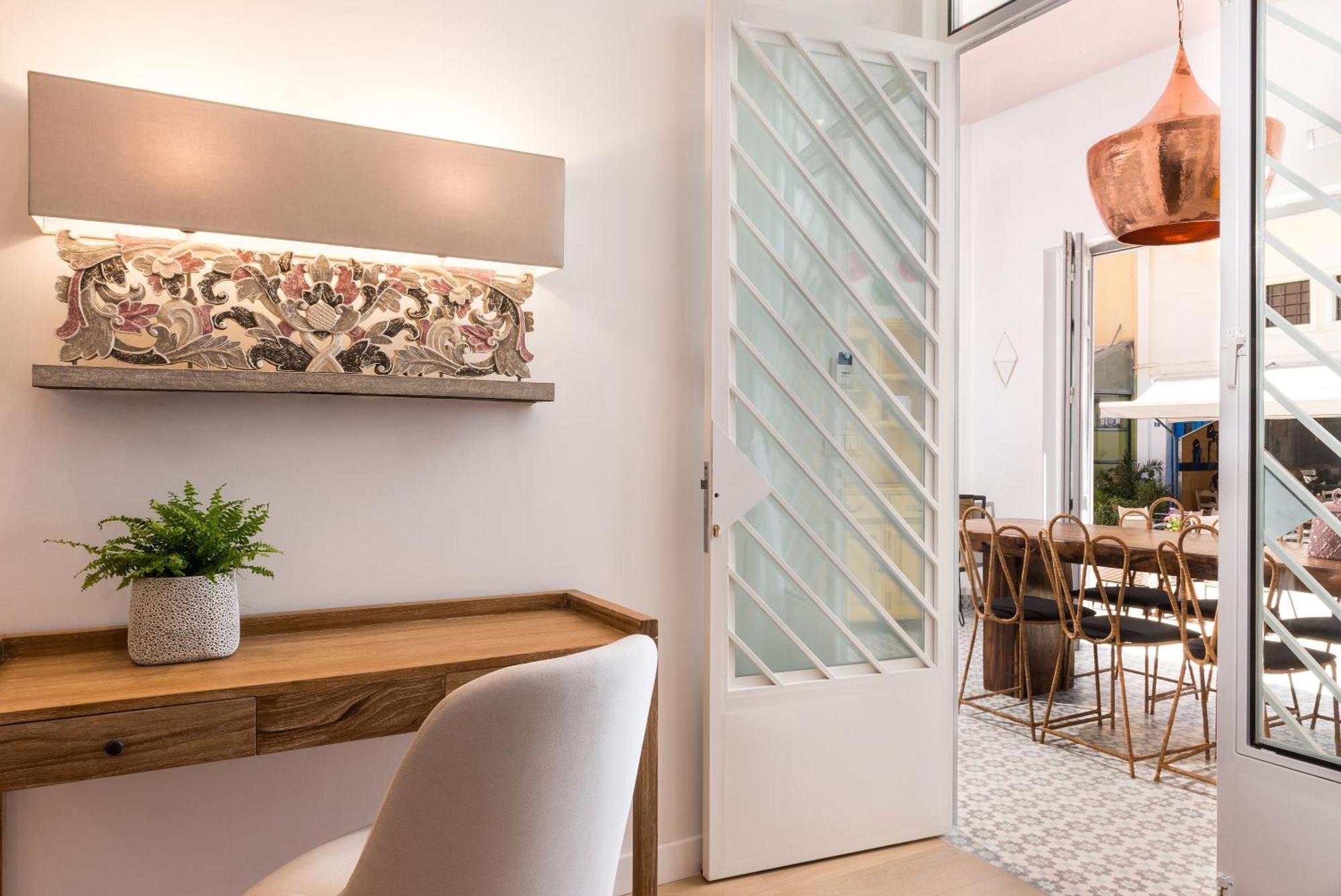 Nyx Chic Manor Отель 3*